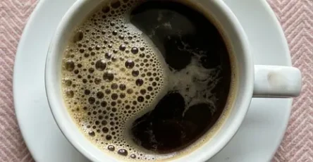 Des medecins revelent que boire du cafe tous les matins provoque ceci.jpg